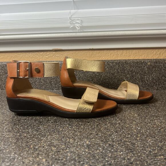 Gravity Defyer Sandals Gold/Brown Womens Sz 7M Leather Ankle Strap Open Toe Snap - Picture 4 of 11